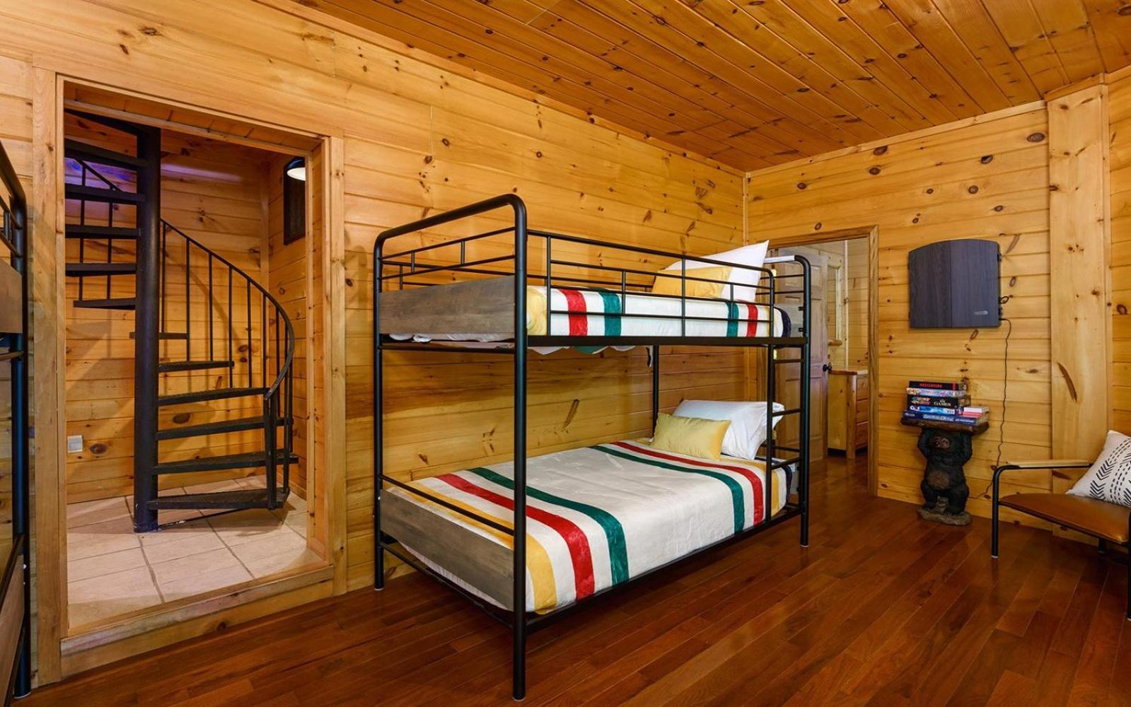 Grand Ole Chalet - Mt Viewsfireplacefirepitarcade Гатлінбург Екстер'єр фото